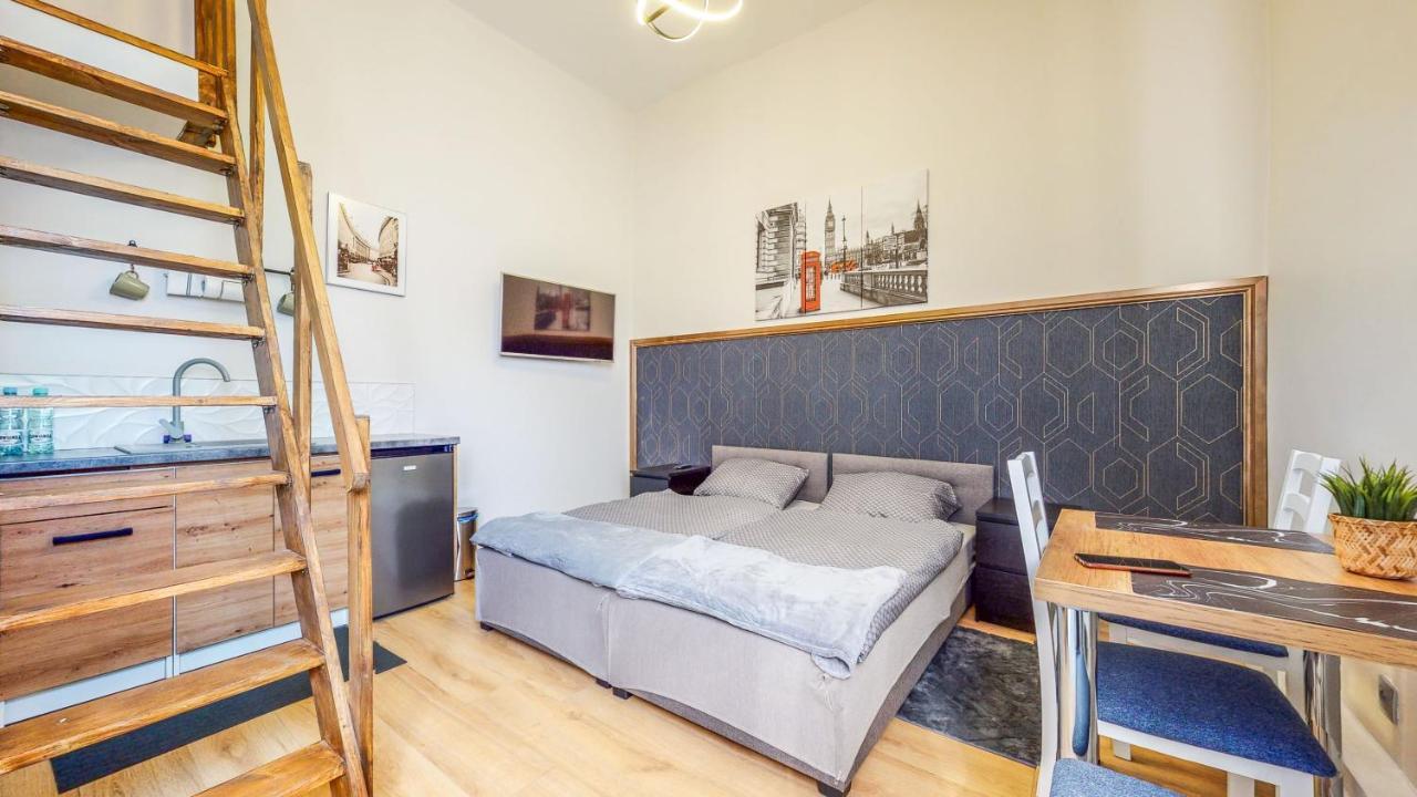 City Place Noclegi Wroclaw Ngoại thất bức ảnh